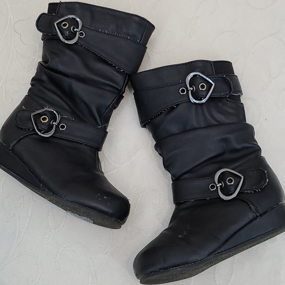 ❤️ 143 Girl black zip boots